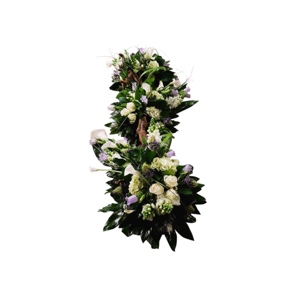 rouwboeket bestellen met lint- rouwstuk wit-bloemen voor op kist- rouwboeket wit-door Florali Creations