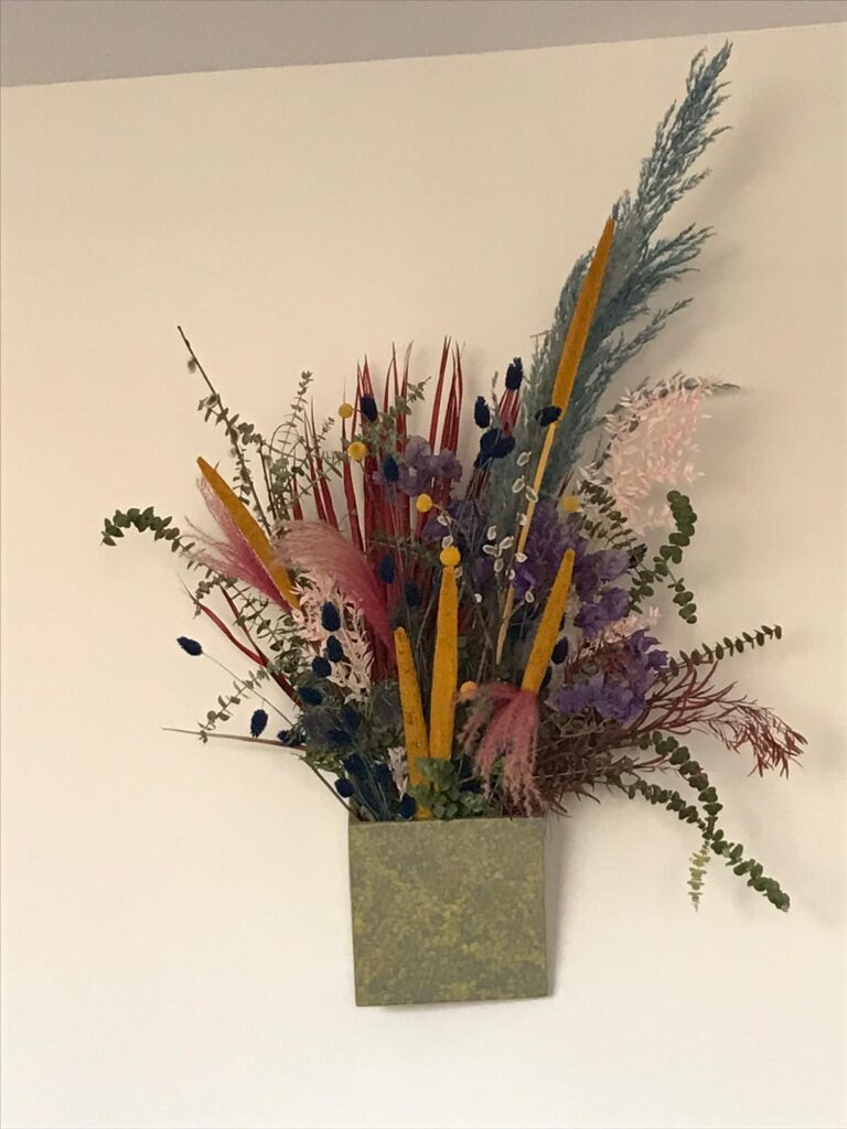 bloemstuk kunstbloemen - Bloemstuk droogbloemen - Muur decoratie - Door Florali Creations