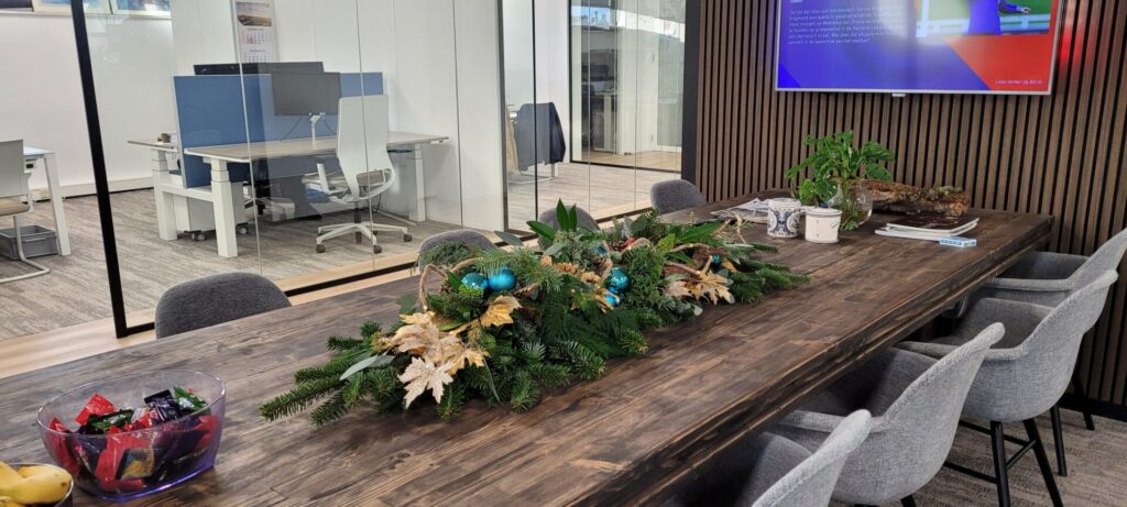 kerststuk op kantoor - florali creations -delfgauw